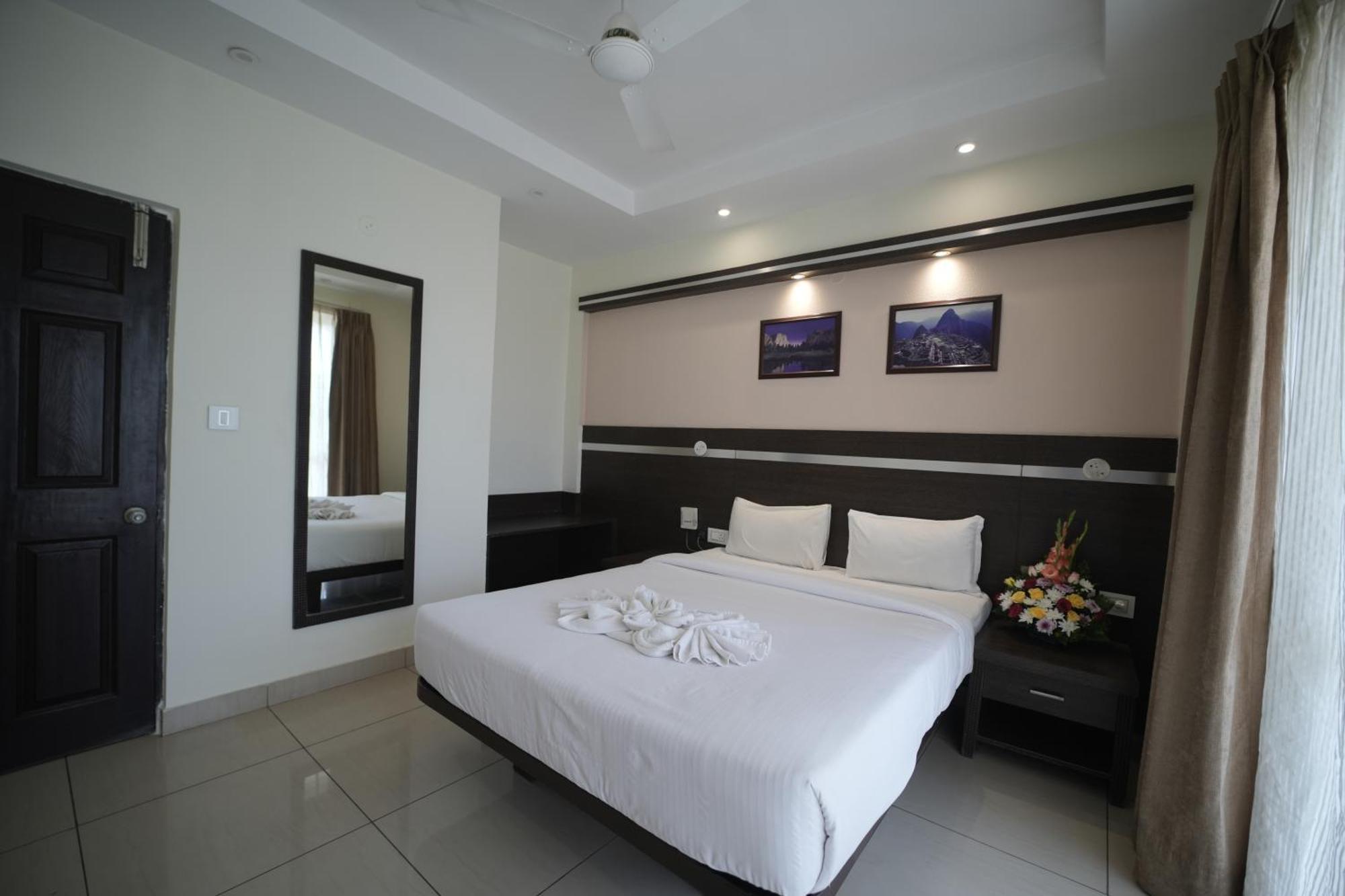 Hotel Nagarjuna Suites Бенґалуру Екстер'єр фото