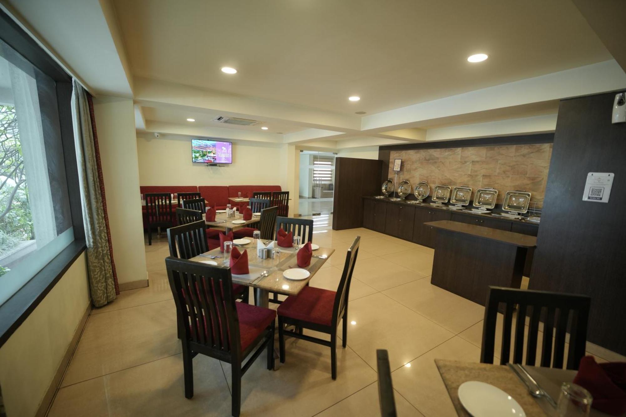 Hotel Nagarjuna Suites Бенґалуру Екстер'єр фото
